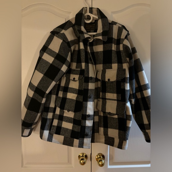 Filson wool high quality men’s coat .  excellent condition. No signs of wear - Picture 1 of 6